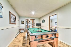 Waterfront Lake Huron Getaway Private Beach!