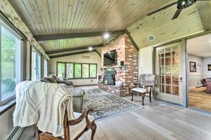 Waterfront Lake Huron Getaway Private Beach!