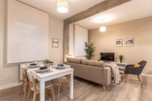 Recién reformado junto a metro San Mamés