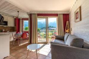 Appartements La Baie des Voiles, FEET IN THE CRYSTAL WATERS, 9 Apts from studio to Duplex by LLA SELECTIONS : photos des chambres