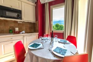 Appartements La Baie des Voiles, FEET IN THE CRYSTAL WATERS, 9 Apts from studio to Duplex by LLA SELECTIONS : photos des chambres