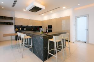 Cove Seaview Villas - Nautica