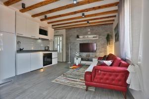 Apartments Angela with Old Town view