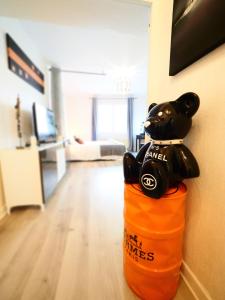 LE CALLOU - Parking - Face aux Thermes - Rez de Chaussée