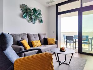 SUNSET CLIFFS sunny apARTs