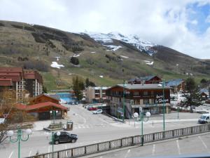 Studio 4 pers, centre station Les Deux Alpes, animaux admis - FR-1-516-75