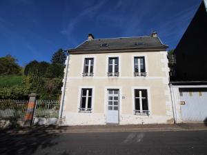 Maisons de vacances Maison Confortable a La Bourboule, 130m², Jardin, Proche Centre et Thermes - FR-1-608-237 : photos des chambres