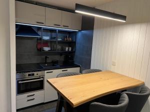 Cosy studio for 4 near ski lift, MELEZES K22