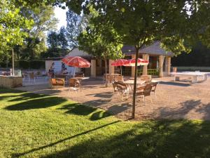 Campings Camping Le Douzou : photos des chambres