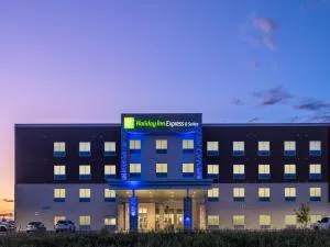 Holiday Inn Express & Suites - Watertown by IHG - Cavour