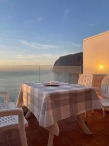 Los Gigantes in front of Sea - El Retamar