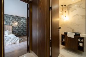 New upscale central maarif flat