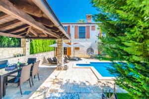Villa White Stone 