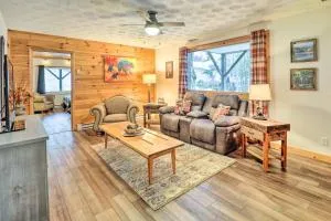 Mountain Retreat Less Than 4 Mi to Downtown Boone! - 布洛英罗克山
