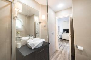 Moonkey - Halcón 23. Vistas al Cap de la Nao