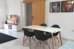 ELLA LUXURY APARTMENT - (BREAKBOOKING CY)