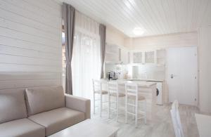 Pirin Golf Superior Apartments by SSVR