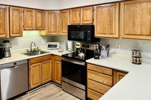 Hike, Ski, Explore Lincoln Condo with Pool Access