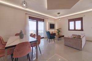 Vigles ,Modern Suites with jacuzzi and amazing view