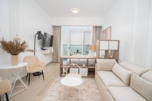 Nice Studio in JVC - Pool & Gym