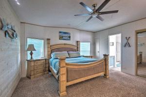 Boat Dock and Porch Riverfront Retreat in Homosassa