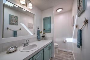 Boat Dock and Porch Riverfront Retreat in Homosassa