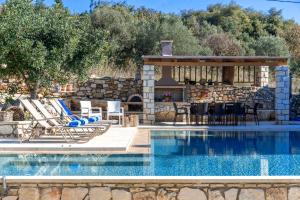 Cretan Lux Villa Heated Pool
