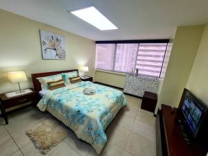 EcuSuites Vista Río Puerto Santa Ana Wyndham