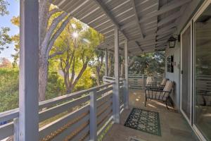 Luxurious Downtown Lodi Apartment in Wine Country!