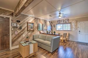 Luxurious Downtown Lodi Apartment in Wine Country!