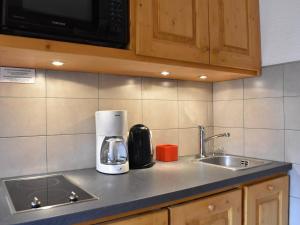 Charmant Studio Rénové pour 3 Personnes à Méribel, Proche Pistes et Commerces, Balcon Sud - FR-1-180-33