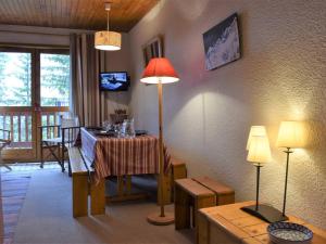 Meribel : Bel Appartement 2 Pièces avec Parking, Proche Pistes et Commerces - FR-1-180-89