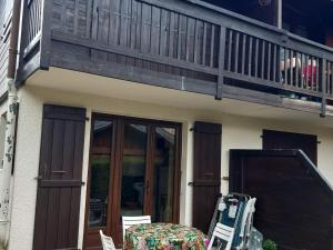 T2 rez-de-jardin Chamonix avec parking et vue Mont Blanc - FR-1-517-65