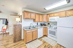 Cozy Cottage Studio Stunning Mountain Views!