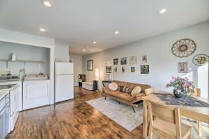 Havelock Country Cabin on Working Horse Farm!