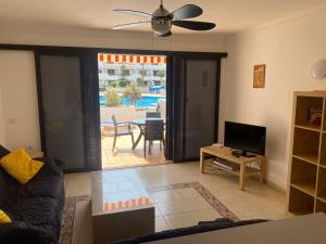 Apart Hotel Lovely 1 bed Apartment 5A1, Victoria Court 1, Los Cristianos, Tenerife