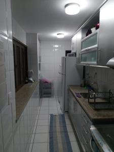 Apartamento em guarajuba 200m da praia