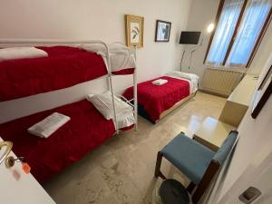Triple Room with Shared Bathroom room in Royal GH New Property 2021
