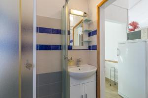 Apartments with parking space Karigador, Novigrad - 2534