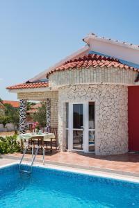 Family friendly house with a swimming pool Cista Velika, Vodice - 20234