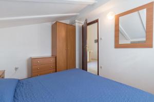 Apartments with parking space Karigador, Novigrad - 2534