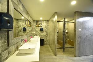 KOKO Party Hostel 18-40