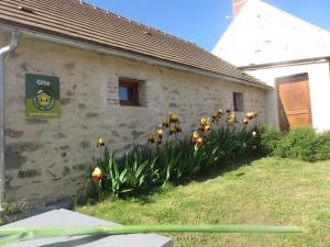 Maisons de vacances Gite Louroux-de-Bouble, 4 pieces, 6 personnes - FR-1-489-5 : photos des chambres