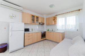 Apartments Marija P Lopar