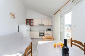 Apartments Marija P Lopar 