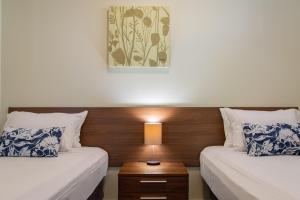 Airlie Summit Apartments