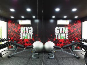 The Gravitique Hotel Khaosan