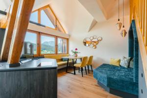 Two-Bedroom Apartment with Lake View room in Ferienhaus Holzer