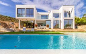 Beautiful Home In Orihuela Costa