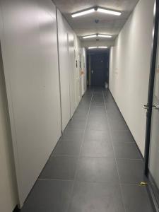 Piękny i nowy apartament z darmowym parkingiem